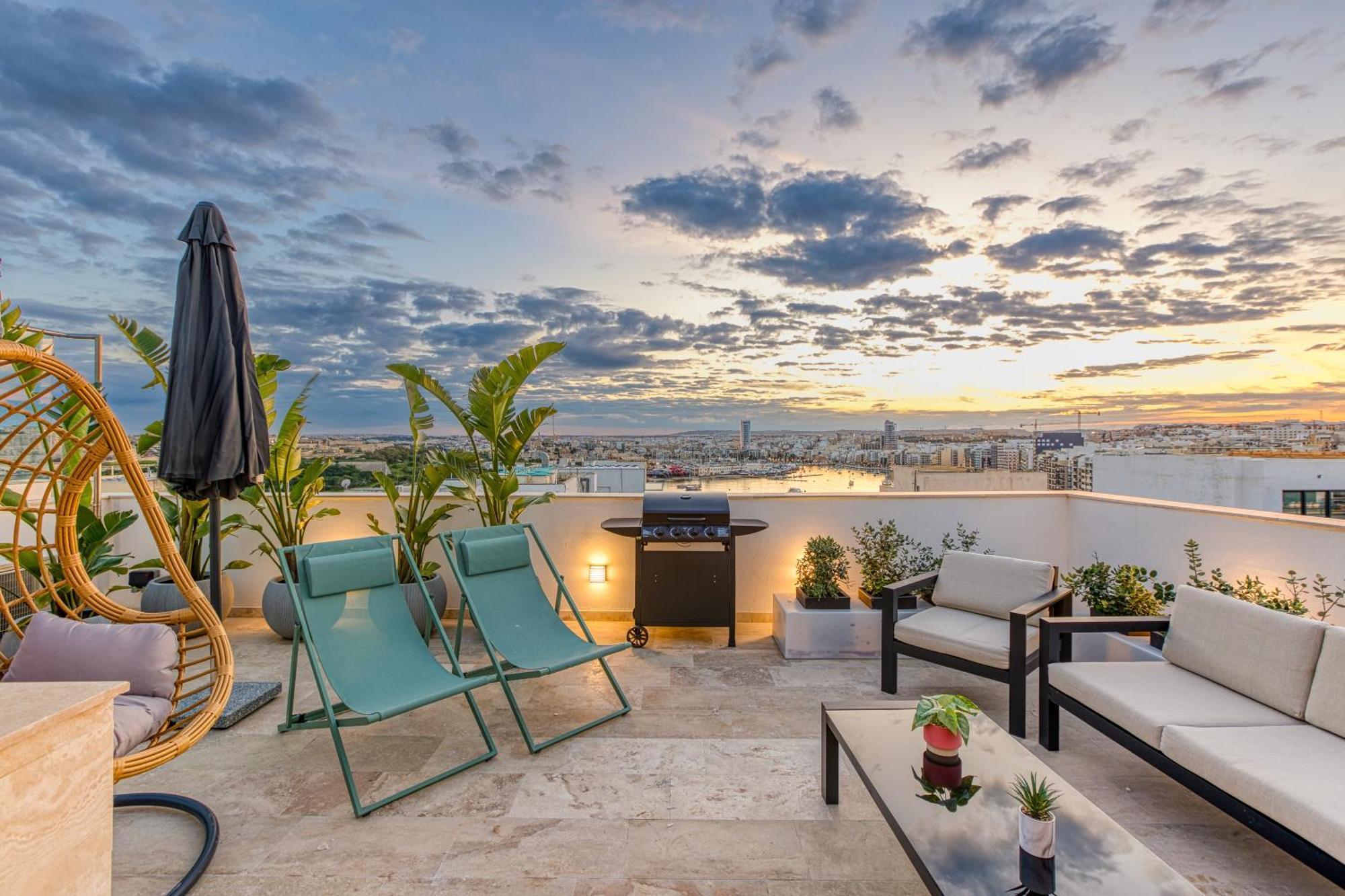 Mainstreet Designer 12 With Shared Rooftop Pool And Bbq * Sliema