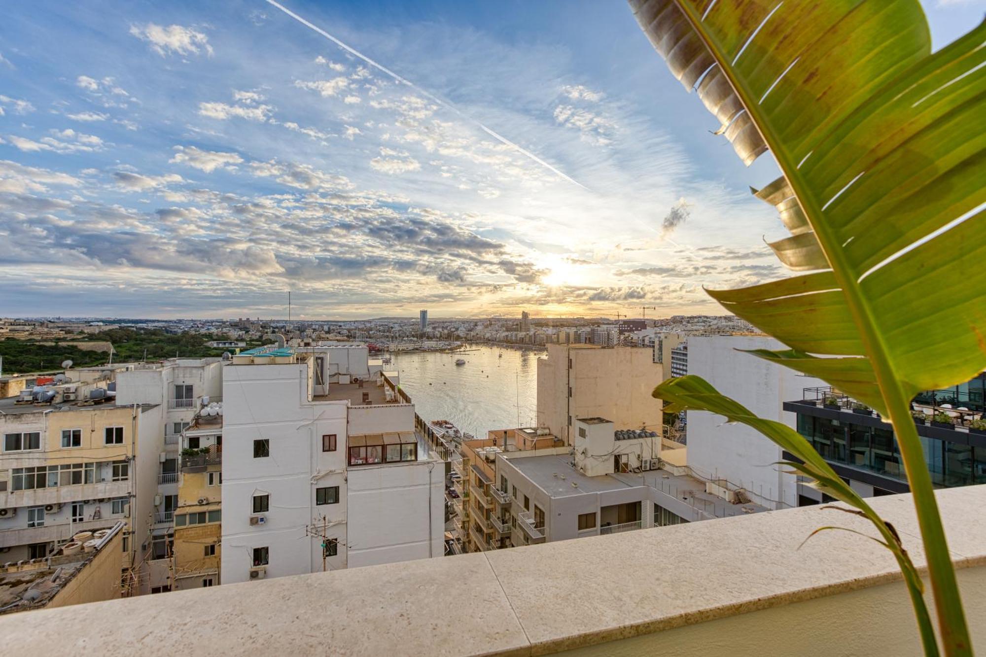Mainstreet Designer 12 With Shared Rooftop Pool And Bbq