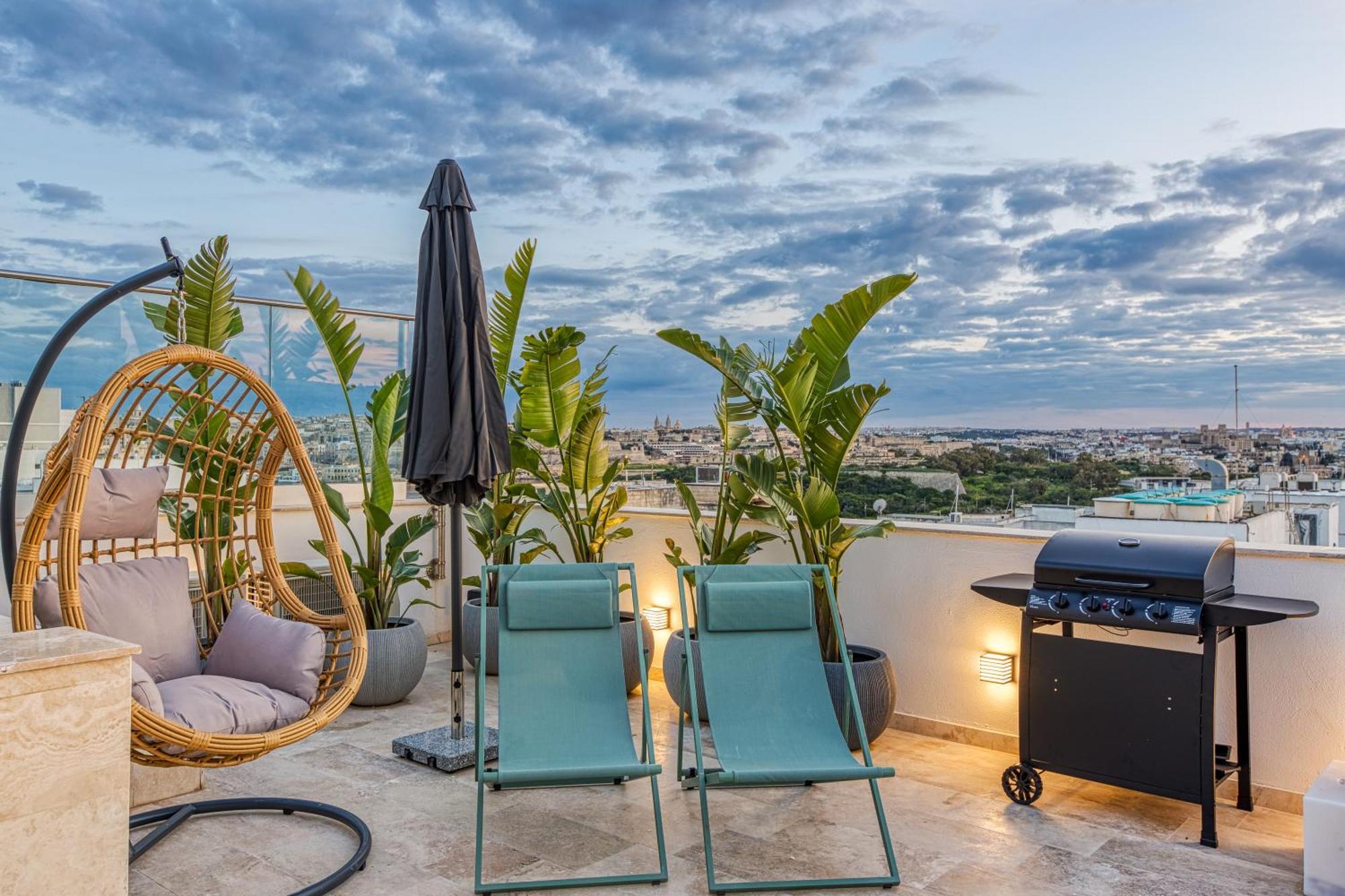 Mainstreet Designer 12 With Shared Rooftop Pool And Bbq Sliema
