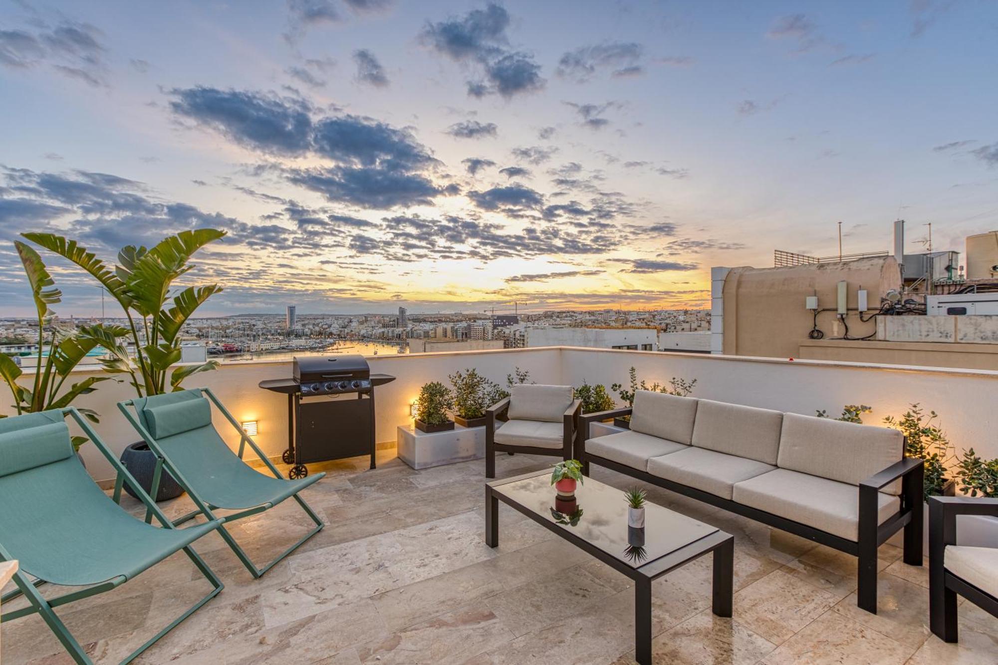 Mainstreet Designer 12 With Shared Rooftop Pool And Bbq Apartment